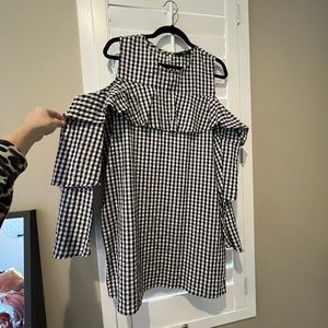 Gingham ruffle sleeve dress